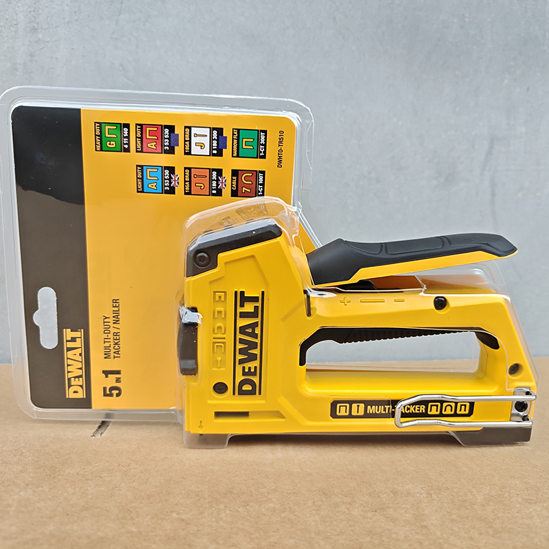 DeWALT DWHT0-TR510 Pistola de  - Stapler Heavy Duty reseña y precio
